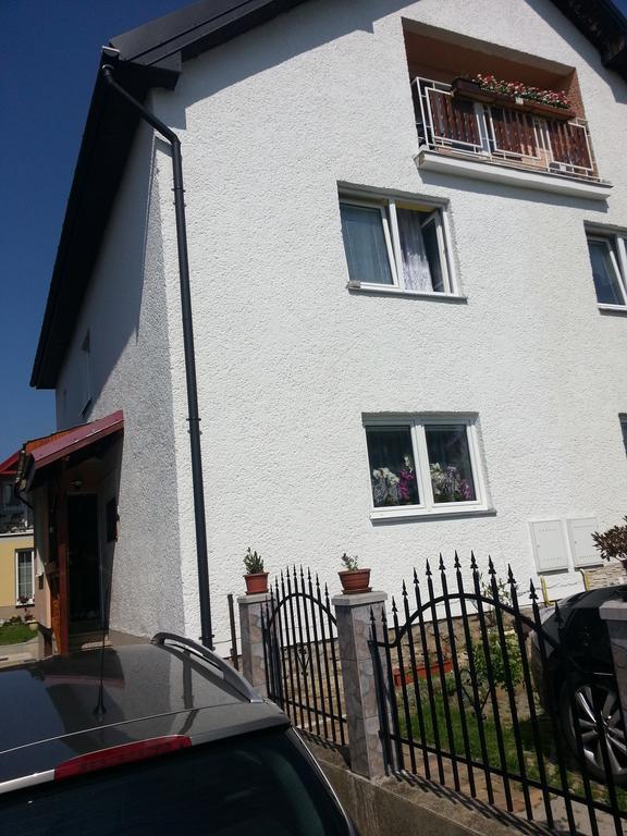 Ubytovanie U Vlasty Strba Exterior photo